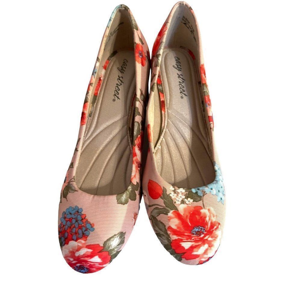 Easy Street Floral Pumps Heels Women's Size 7‎